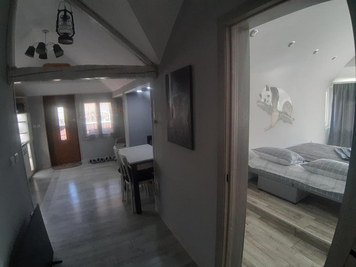 Barlig Apartment *